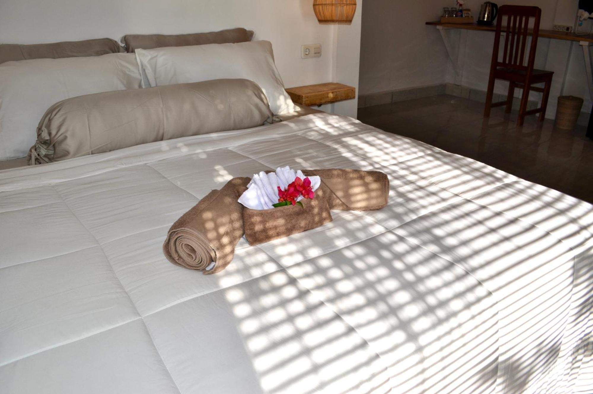 Ripbowl Guest House Selong Belanak Dış mekan fotoğraf
